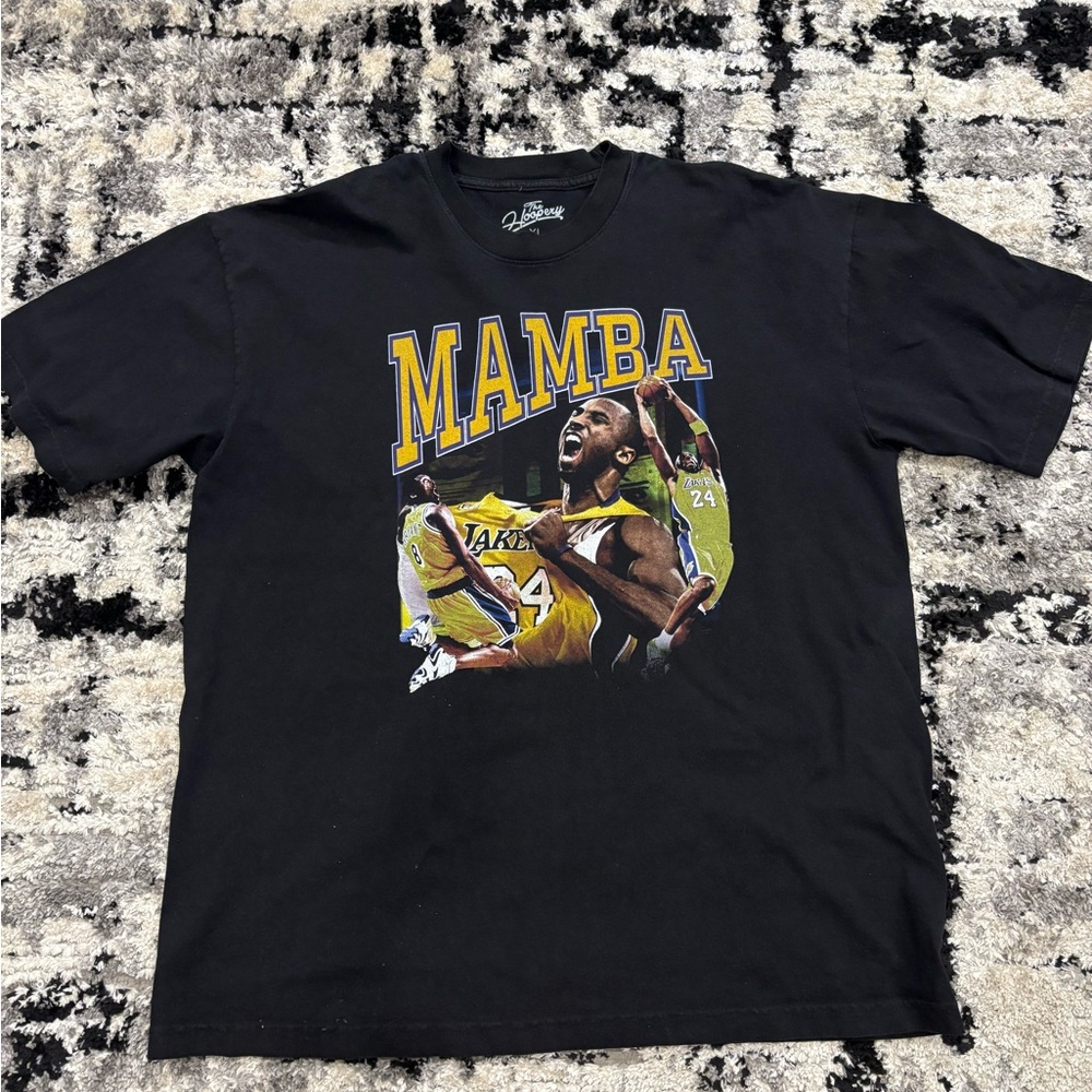 Black Mamba Graphic T-Shirt